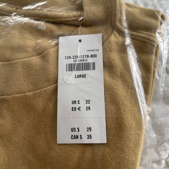 ABERCROMBIE AND FITCH tshirts - Picture 2 of 3